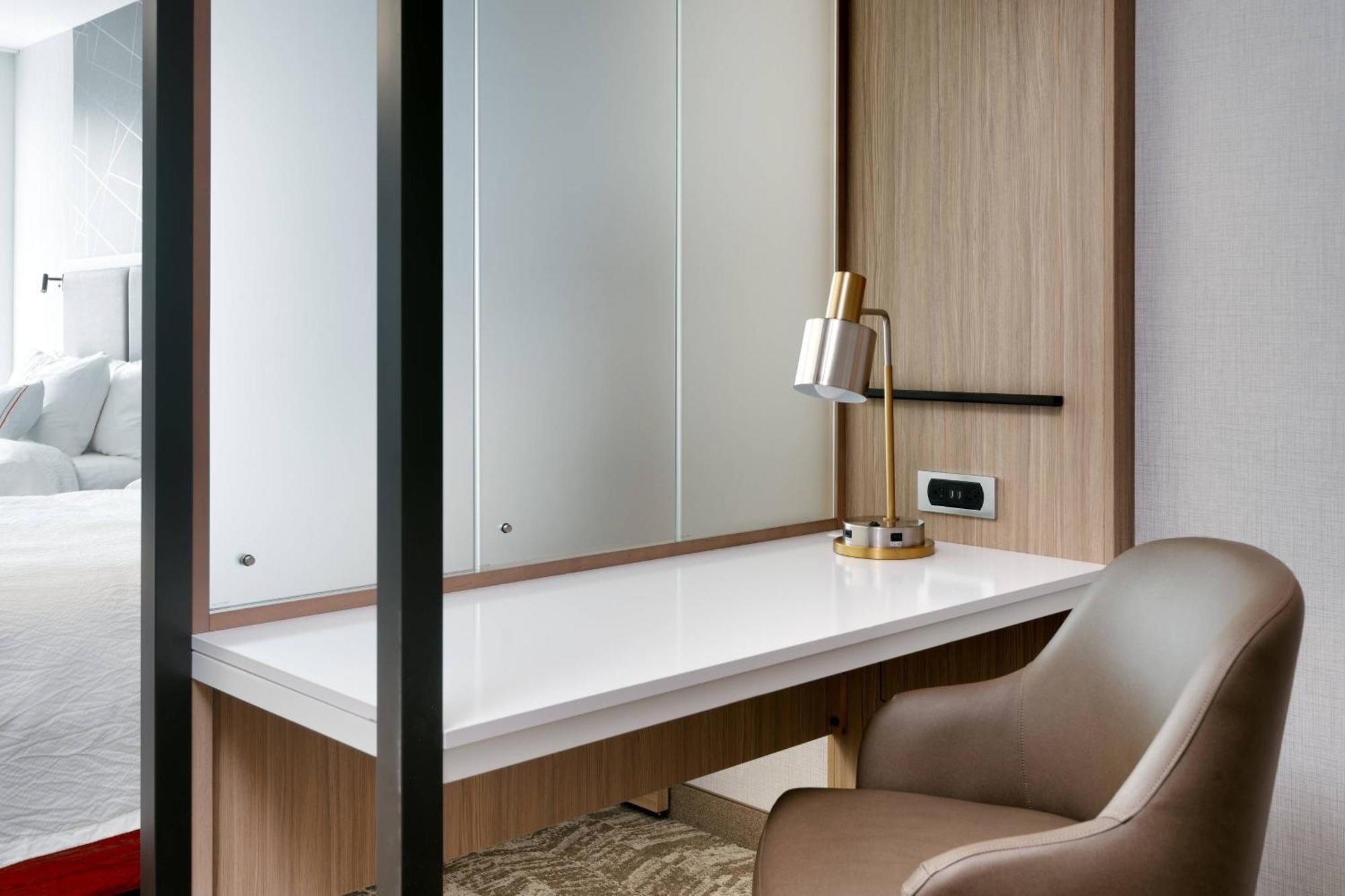 Springhill Suites By Marriott Salt Lake City Sugar House Bagian luar foto