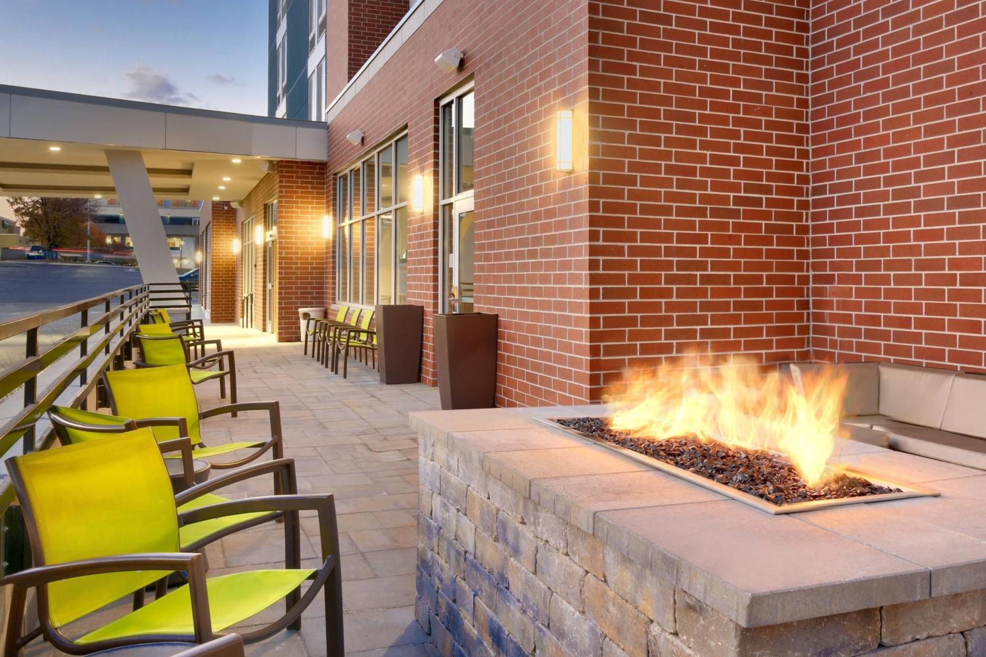 Springhill Suites By Marriott Salt Lake City Sugar House Bagian luar foto
