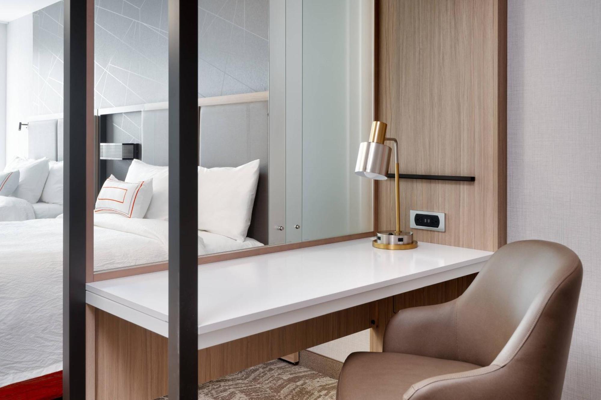 Springhill Suites By Marriott Salt Lake City Sugar House Bagian luar foto